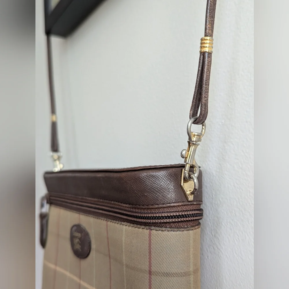 Vintage Burberrys- Nova Brown Canvas Crossbody - Picture 6 of 11